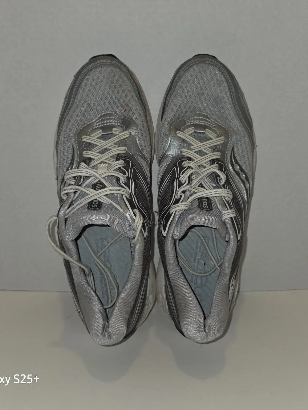 Saucony Cohesion 12 Versafoam Grid Running Athletic Sneaker Grey Womens 12 W